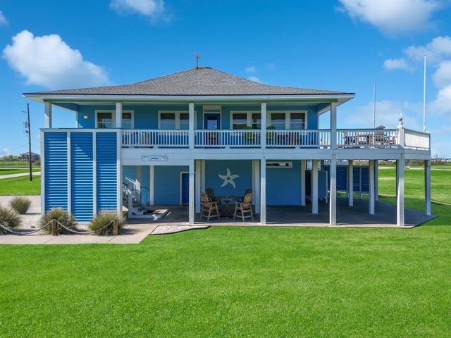 808 Pinata Drive, Crystal Beach, TX 77650
