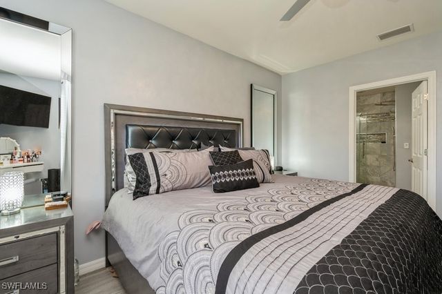 10313 Silver Pond LN, Lehigh Acres, FL 33936
