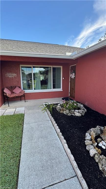 913/915 Mohawk PKWY, CAPE CORAL, FL 33914 — photo 2