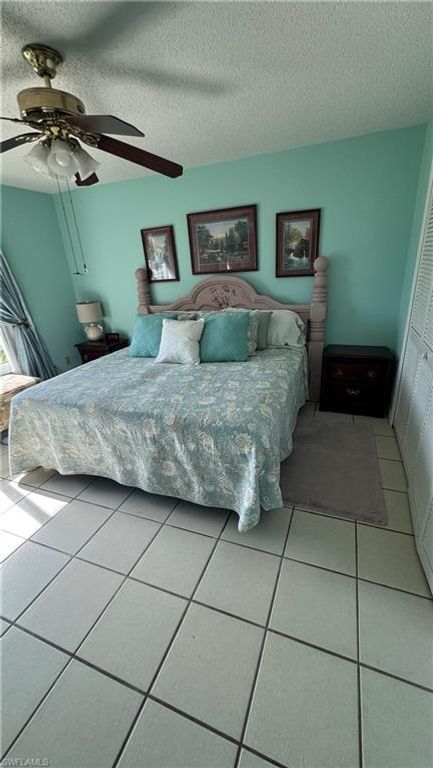 913/915 Mohawk PKWY, CAPE CORAL, FL 33914 — photo 4