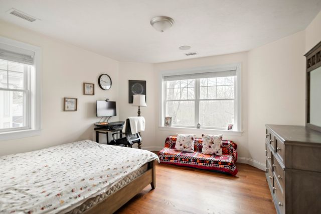 7 Gem Ave 7, Boston, MA 02135