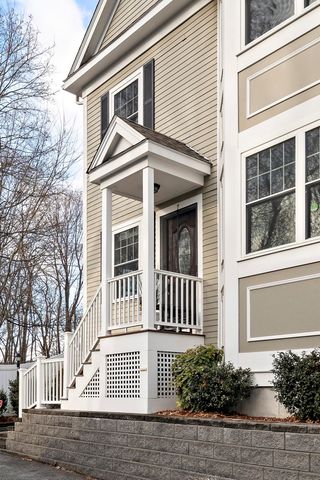 7 Gem Ave 7, Boston, MA 02135