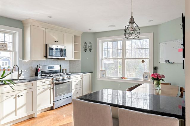 7 Gem Ave 7, Boston, MA 02135