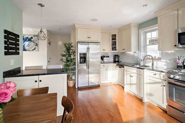 7 Gem Ave 7, Boston, MA 02135