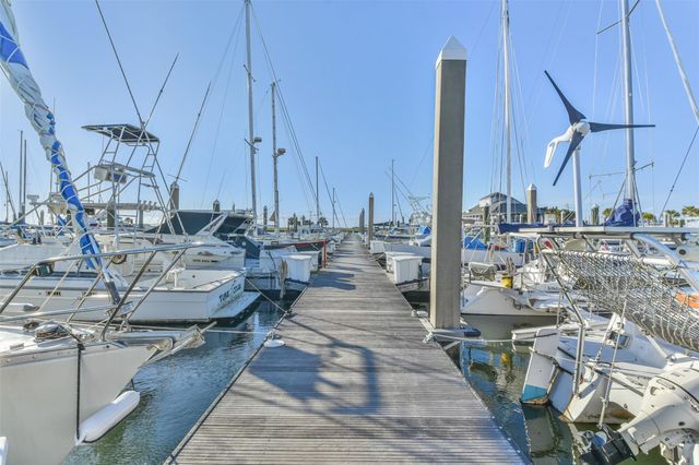 8 Fleming, Hitchcock, TX 77563