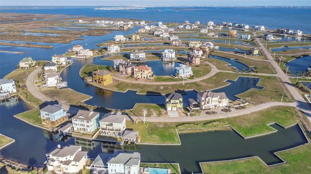 8 Fleming, Hitchcock, TX 77563