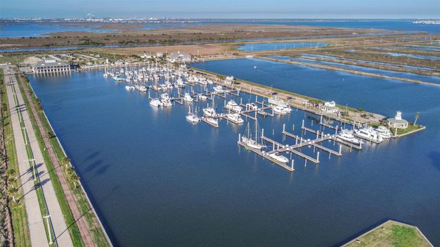 8 Fleming, Hitchcock, TX 77563