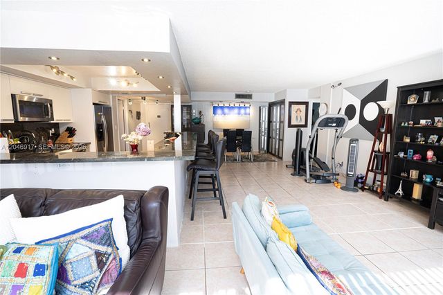 601 Three Islands Blvd 117, Hallandale Beach, FL 33009