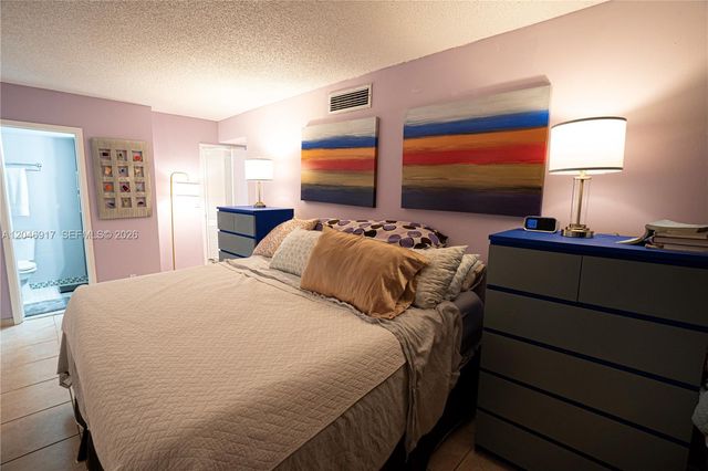 601 Three Islands Blvd 117, Hallandale Beach, FL 33009