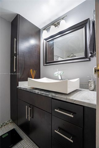 601 Three Islands Blvd 117, Hallandale Beach, FL 33009