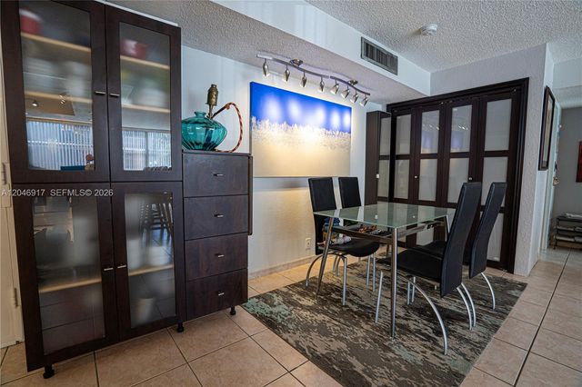 601 Three Islands Blvd 117, Hallandale Beach, FL 33009