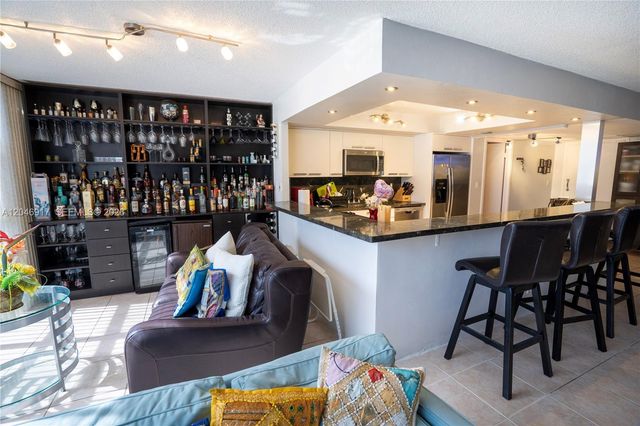 601 Three Islands Blvd 117, Hallandale Beach, FL 33009