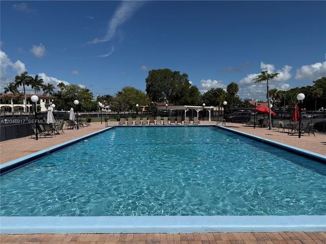 601 Three Islands Blvd 117, Hallandale Beach, FL 33009