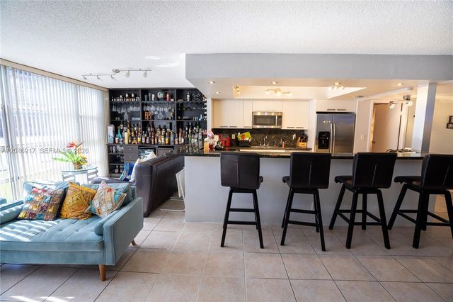 601 Three Islands Blvd 117, Hallandale Beach, FL 33009