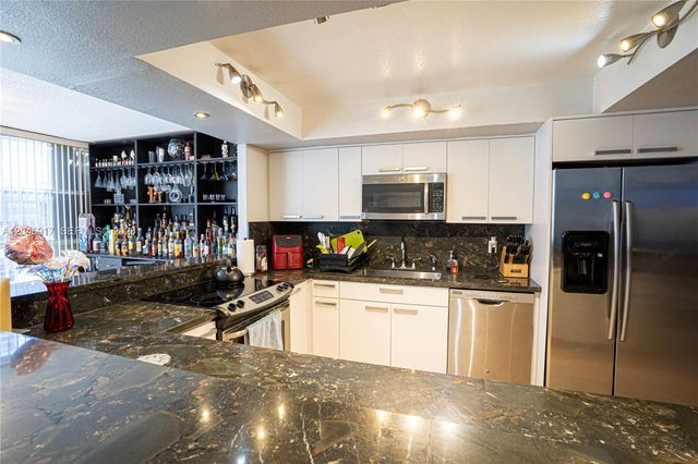 601 Three Islands Blvd 117, Hallandale Beach, FL 33009