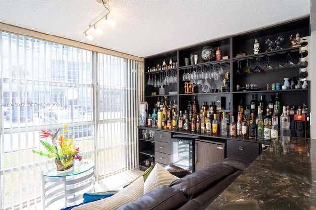 601 Three Islands Blvd 117, Hallandale Beach, FL 33009