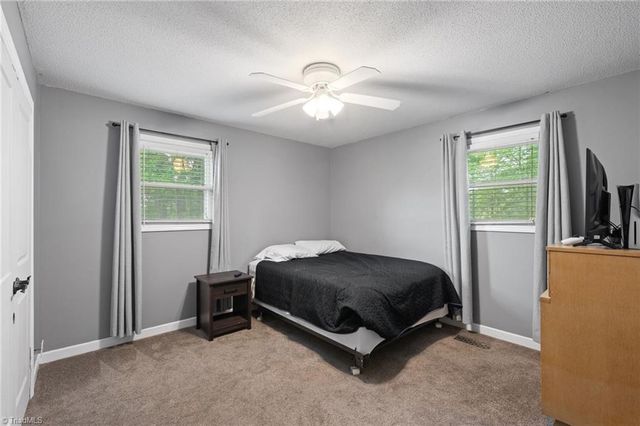 424 West Street, King, NC 27021