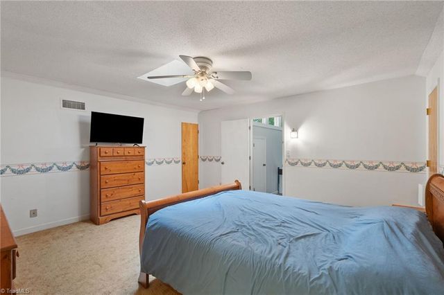424 West Street, King, NC 27021