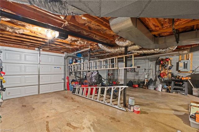 424 West Street, King, NC 27021
