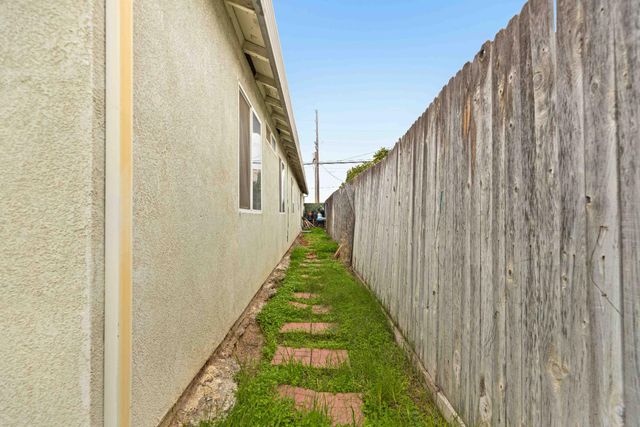 310 W F St, Turlock, CA 95380