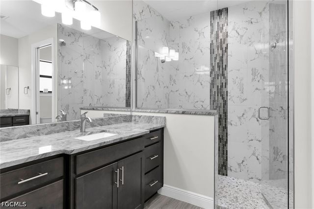 635 NE 7th TER, Cape Coral, FL 33909