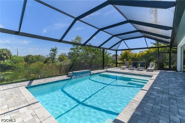 635 NE 7th TER, Cape Coral, FL 33909