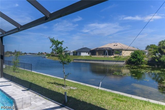 635 NE 7th TER, Cape Coral, FL 33909