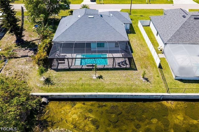 635 NE 7th TER, Cape Coral, FL 33909