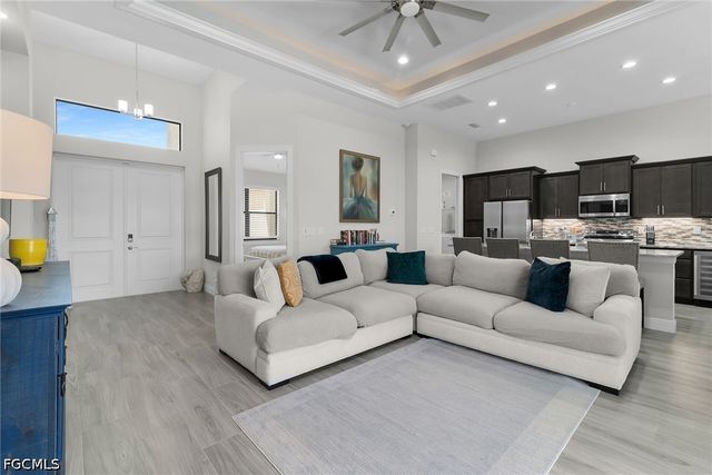 635 NE 7th TER, Cape Coral, FL 33909