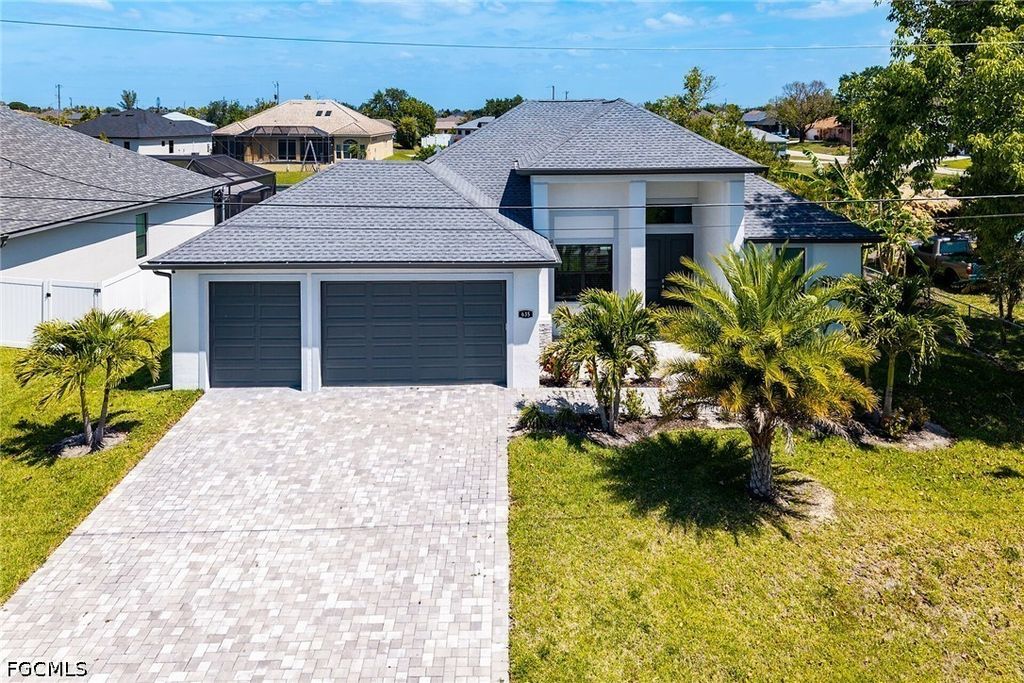 635 NE 7th TER, Cape Coral, FL 33909