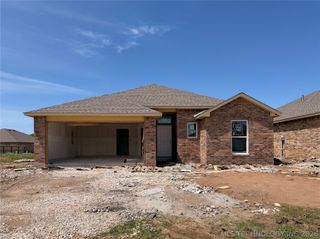 10896 S 272nd Avenue, Coweta, OK 74429