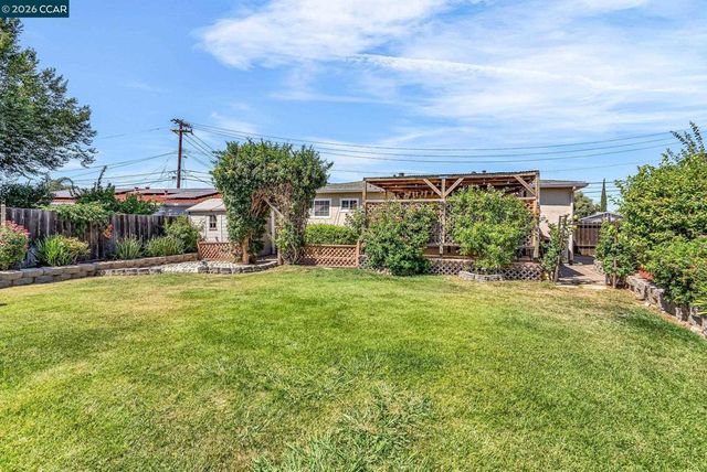 183 W Leland Rd, Pittsburg, CA 94565