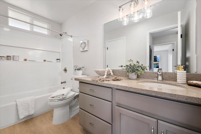 1093 Reed Avenue C, Sunnyvale, CA 94086