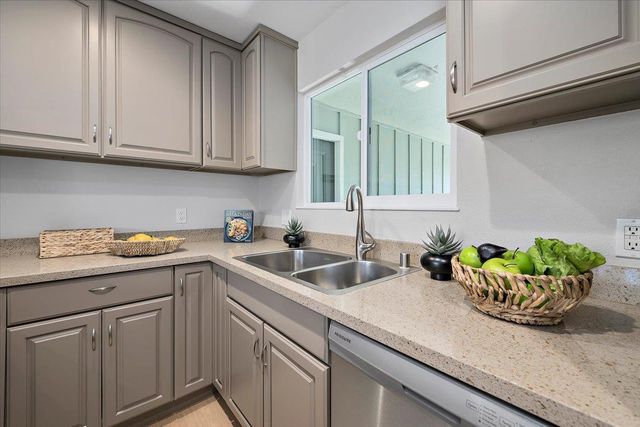 1093 Reed Avenue C, Sunnyvale, CA 94086