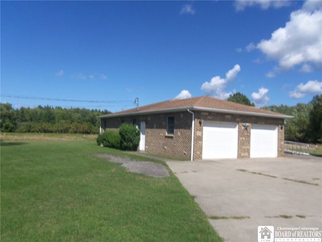 135 Gardner Street, Pomfret, NY 14063