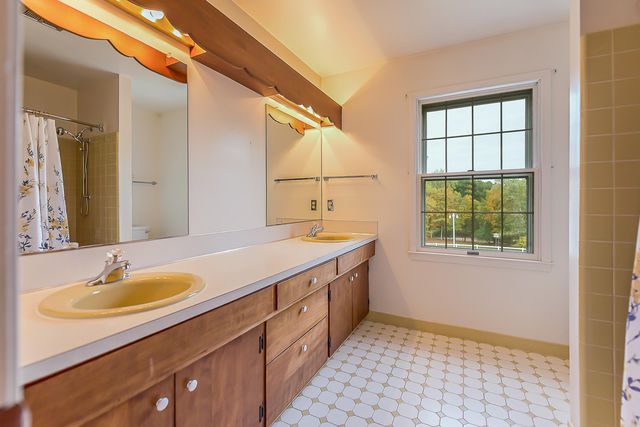 8044 Dexter-Pinckney Road, Dexter Twp, MI 48130