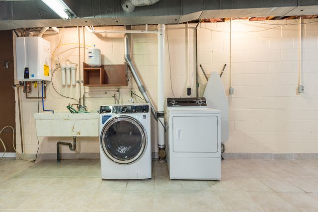 8044 Dexter-Pinckney Road, Dexter Twp, MI 48130