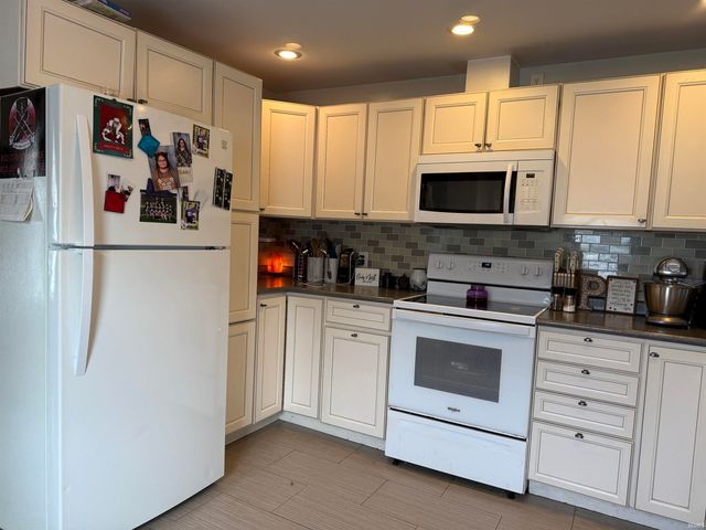 612 17th St, Bedford, IN 47421