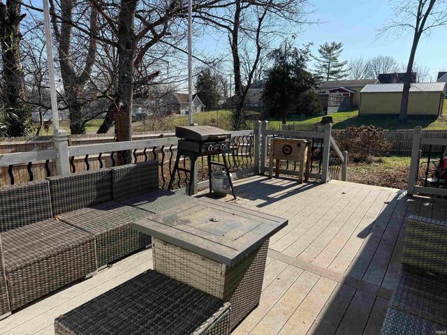 612 17th St, Bedford, IN 47421