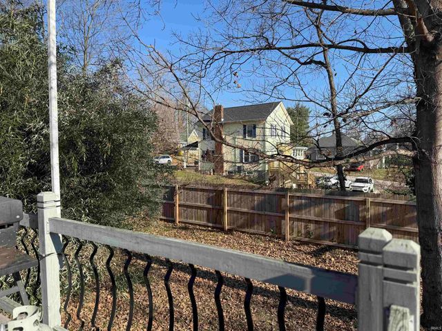 612 17th St, Bedford, IN 47421