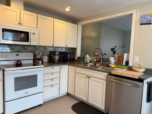 612 17th St, Bedford, IN 47421