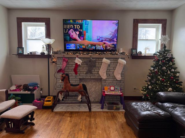 612 17th St, Bedford, IN 47421