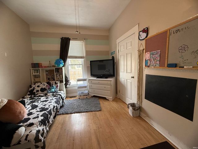 612 17th St, Bedford, IN 47421