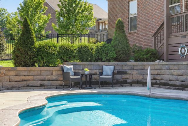 305 Redding Ct, Nolensville, TN 37135