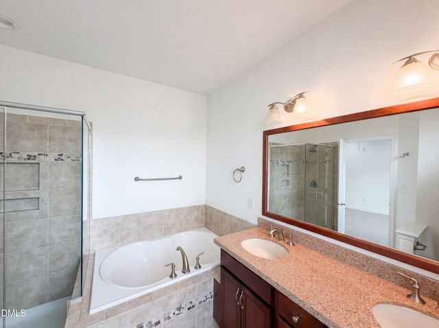 10321 Sablewood Drive 117, Raleigh, NC 27617