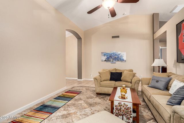 1317 E COTTONWOOD Lane, Phoenix, AZ 85048