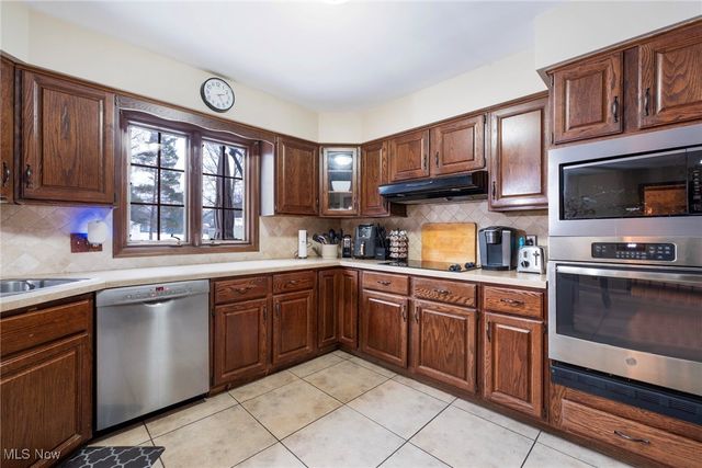 456 Greenmont Drive, Canfield, OH 44406