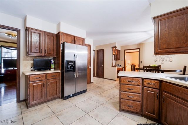 456 Greenmont Drive, Canfield, OH 44406