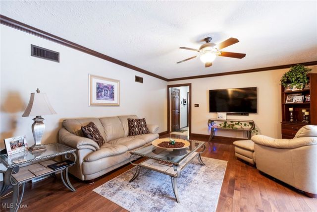 456 Greenmont Drive, Canfield, OH 44406