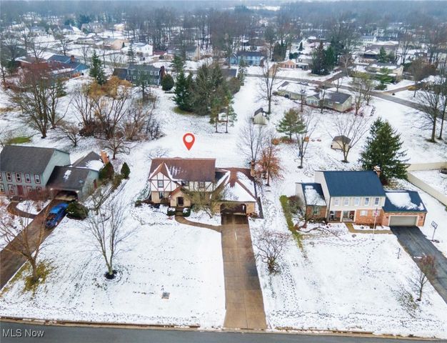 456 Greenmont Drive, Canfield, OH 44406